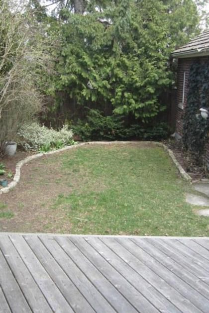 A before image of a patch of grass in a backyard Landscaping Off Patio, Backyard Sectioning Ideas, Small Backyard Layout Plans, Small Hardscape Backyard, Rowhome Backyard Ideas, Before And After Backyards, Small Garden Backyard Ideas, Small Garden Makeover Before And After, Clean Backyard Ideas