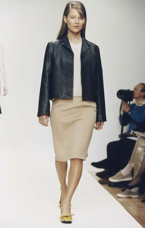 90s Minimalism Fashion, 90s Runway Fashion, Archive Fashion, Run Through, Womenswear Fashion, Am Pm, Fashion Shows, Work Attire, Minimal Fashion