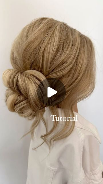 Cute Easy Wedding Updos, Formal Updos Diy, Soft Loose Updo, Lose Updo Hairstyles Wedding, Easy Updos For Long Hair Wedding Guest Diy, Easy Loose Updos For Long Hair, Simple Updo Wedding Guest, Smooth Bun Wedding Hair, Loose Bun Updo Tutorial