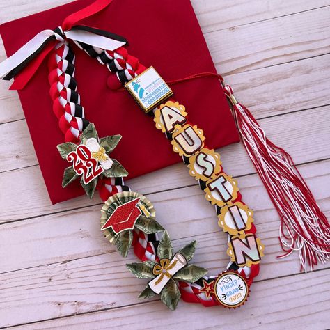 Graduation leis #graduation #classof2023 #kinder #kindergarden Kids Graduation Lei Ideas, Kinder Graduation Lei, Graduation Leis For Boys, Elementary Graduation, Graduation Leis Diy, Graduation Money Gifts, Boy Graduation, Diy Graduation Gifts, Graduation Cap Decoration Diy