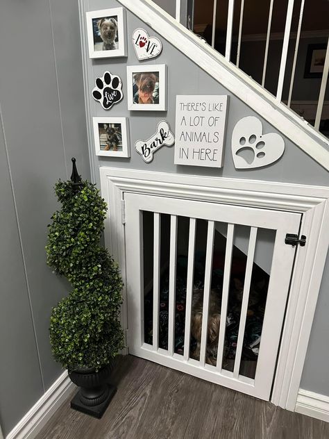 Under Stairs Dog Kennel, Dog Kennel Under Stairs, Dog Under Stairs, Stairs Dog House, Bed Under Stairs, Under Stairs Space, Under Stairs Dog House, Dog Potty Area, Room Under Stairs