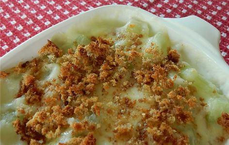 Hundred-year-old Scalloped Cucumbers Recipe Cucumber Casserole, Cucumber Casserole Recipes, Baked Cucumber, Scallop Recipes, Cucumber Recipes, Summer Dinner, Old Recipes, Casserole Recipes, Casseroles