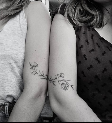 Best Friend Flower Tattoo, Small Tattoos With Best Friend, Best Friend Floral Tattoos, Small Tattoo Ideas Best Friends, Tattoo For 2 Best Friends, Best Friend Meaningful Tattoos, Floral Best Friend Tattoos, Tattoo Ideas Female Matching Friends, Non Matching Best Friend Tattoos