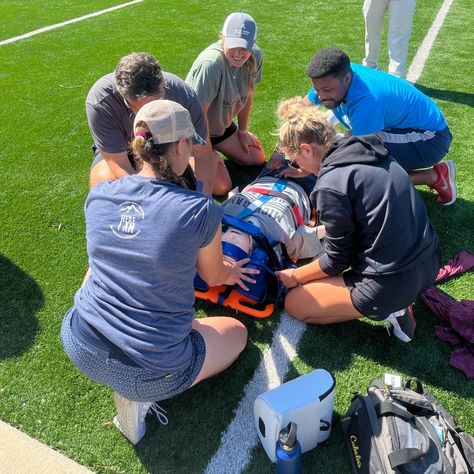 Fall sports are gearing up and so are our athletic trainers! ⚽ A few weeks ago our athletic trainers attended a course taught by Sports Medicine Emergency Management to enhance their skills to treat our athletes in emergency scenarios. Athletic trainers from across West Michigan, including team physicians, gathered together as they prepared for the upcoming school year! 🏐 Our ATs are ready for back to school... are you? @sailorsports @wpswolves @lowellredarrows @caledoniahsvb @nvpswildcats... Sport Medicine Aesthetic, Athletic Trainer Aesthetic, Sports Medicine Aesthetic, College Mindset, Athletic Training Student, Athletic Training Sports Medicine, Vision Bored, Fall Sports, Future Job