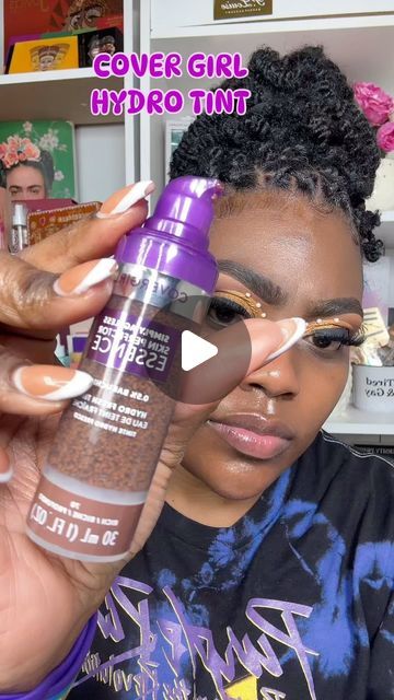 Tia Samuda on Instagram: "Listen @covergirl u our yaaaa foot in this one for the lightweights Not into heavy heavy foundation this is the one Leaves your skin nice and plump Excellent radiant glow Rate-8/10 Price- $21.49 #covergirl #foundation #nycmakeupartist #makeup #makeupartist #makeupartistsworldwide" Covergirl Foundation, Foundation Shades, Cover Girl, Your Skin, Makeup Artist, The One, Foundation, Skin, Makeup