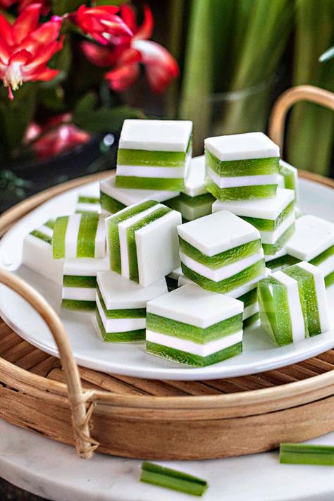 Pandan Coconut Jelly #pandan #jelly #coconutmilk #agaragar #thairecipe #dessert #dessertrecipe | Simply Suwanee Pandan Jelly, Korean Dessert, Coconut Jelly, Jelly Desserts, Coconut Dessert, Jelly Pudding, Coconut Syrup, Vegetarian Desserts, Coconut Desserts