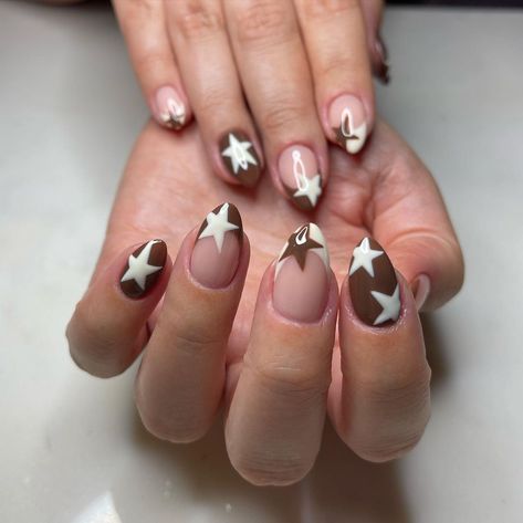 Shannon Petermann (@artbetweenthelines) • Instagram photos and videos Star Nails Acrylic Short, Matte Star Nails, Stars Nail Art Designs, French Tip Nails Unique, Brown Star Nails, Star Themed Nails, Sparkle Nail Ideas, Cute Star Nails, Nails Winter 2023