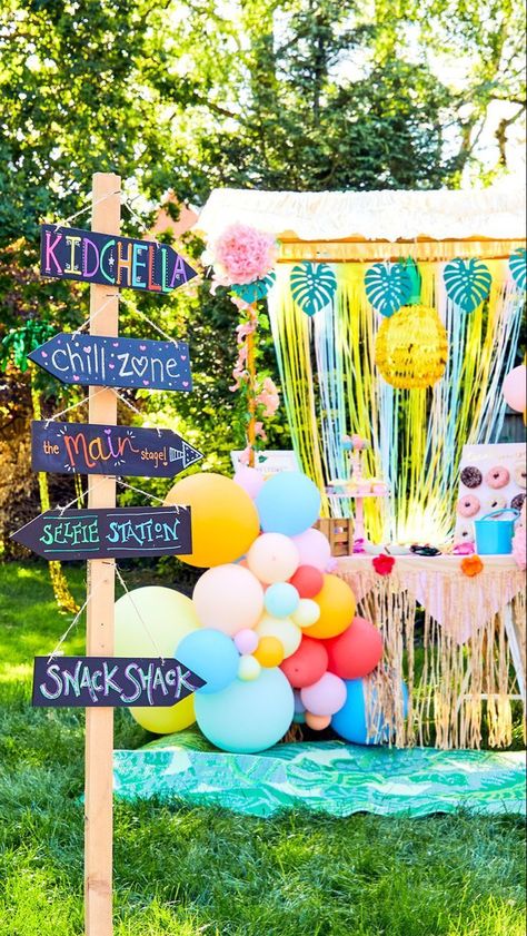 Hen Festival Party Ideas, Home Festival Party Ideas, Festival Themed Party Birthday, Coachella Party Ideas Decor, Coachella Theme Party Decoration, Kidchella Party Ideas, Yummy Snacks To Make, Kidchella Party, Coachella Party Theme