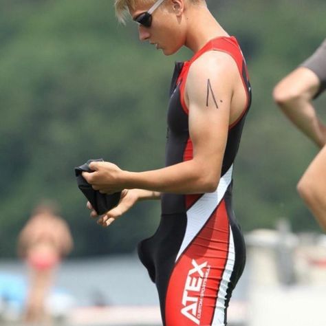 Kids Triathlon, Male Tattoos, Lacrosse Boys, Wetsuit Men, White Guys, Guys In Speedos, Lycra Men, Men Sport Pants, Diving Suit