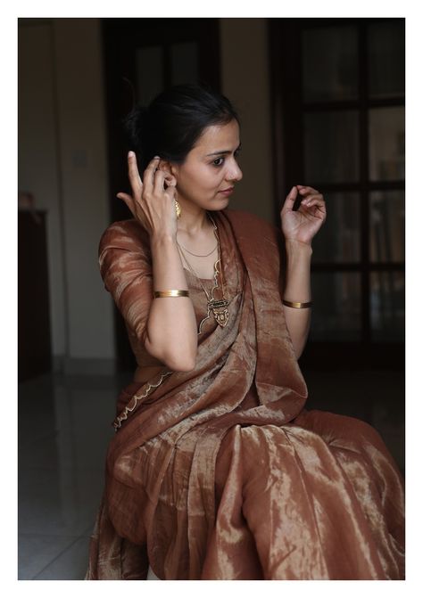 Brown Saree, Saree Cotton, Indian Sari Dress, Chanderi Saree, Sari Blouse Designs, Tissue Saree, Silk Saree Blouse Designs, Indian Fashion Saree, Indian Dresses Traditional