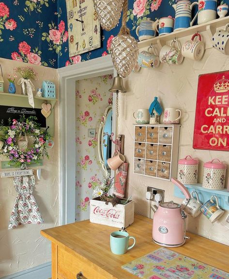 Tilda Aesthetic, Cath Kidston Kitchen, Cosy Kitchens, Cath Kidston Home, Colourful Rooms, Cottage Hallway, Pink Bathrooms, Pink Bathrooms Designs, Cottagecore Life