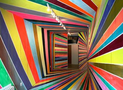 Awesome trippy hallway interiour design Distorted Images, Tattoo Magazines, Art Installation, Op Art, Magazine Art, Optical Illusions, Artsy Fartsy, Installation Art, Color Inspiration