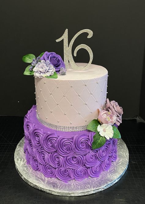 Sweet 16 2 Tier Cakes, Lavender Cake For Quince, Purple Silver Birthday Cake, Lavender Sweet 16 Cake, Purple 2 Tier Cake Birthday, Purple Sweet 16 Cakes, Purple Cake Designs Birthday 2 Tier, Purple Fondant Cake, Purple Two Tier Cake