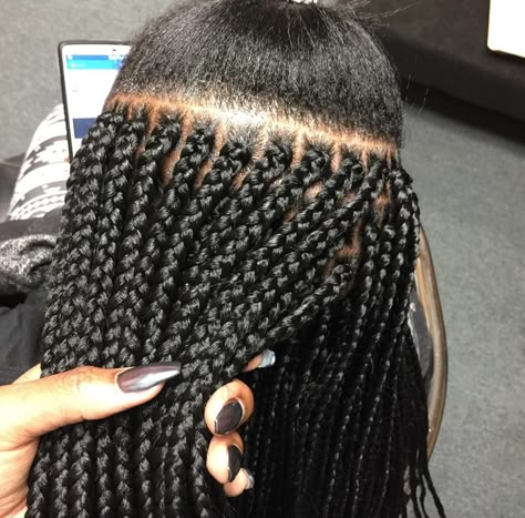 The process via @stylezbykey  Read the article here - http://www.blackhairinformation.com/hairstyle-gallery/process-via-stylezbykey/ Marley Braids Styles, Marley Braids, Big Box Braids, Blonde Box Braids, Long Box Braids, Pelo Afro, Beautiful Braids, Sisterlocks, Hairstyle Gallery