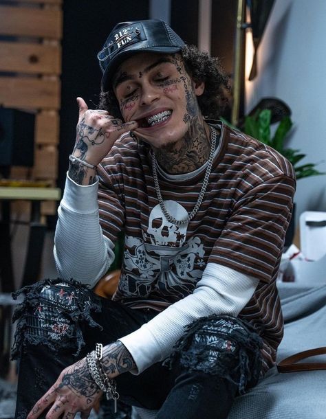 #lilskies #rappers #wallpapers Tattoos Cool, Aesthetic Tattoo Ideas, Nft Design, Rapper Wallpaper Iphone, Skateboard Art Design, Lil Skies, Cool Aesthetic, Ty Dolla Ign, Tattoo Ideas For Men