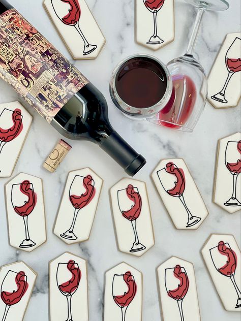 Whiskey Cookies, 40th Birthday Cake For Women, Cookie Gift Packaging, Wine Cookies, Cookies Decoradas, Wine Logo, Sugar Cookie Royal Icing, Strawberry Wine, 40th Birthday Cakes