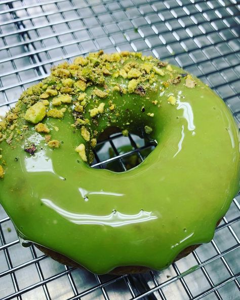 Pushkin’s Bakery on Instagram: “Matcha Cha Cha 💃🕺🏼 is this month’s donut special!! Matcha glaze topped with toasted pistachios 😋 #vegan #glutenfree” Donut Glaze, Mini Donuts, Food Illustrations, Caramel Apples, Pistachio, Matcha, Donuts, Caramel, Glaze