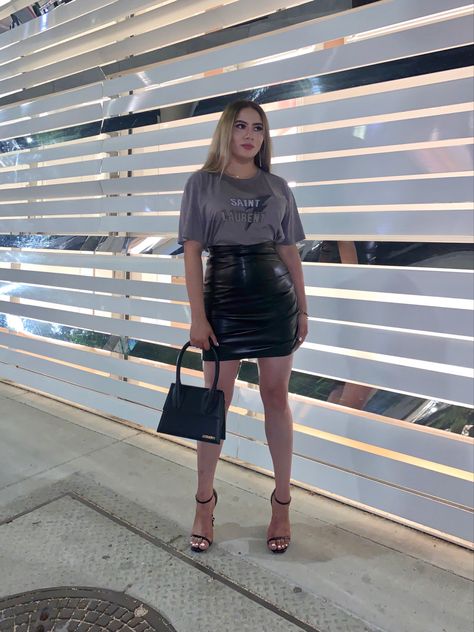 Jacquemus Le Grand Chiquito, Le Grand Chiquito, Bag Jacquemus, Saint Laurent Bag, Zara Shoes, Birthday Outfit, Style Board, Leather Skirt, Saint Laurent