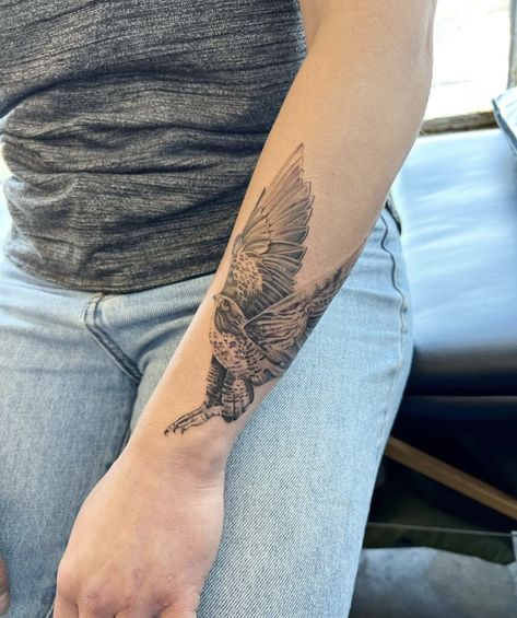 Forearm Bird Tattoo Women, Wingspan Tattoo, Bird Tattoo Leg, Falcon Tattoo Feminine, Bird Forearm Tattoo, Buzzard Tattoo, Hawk Tattoo Feminine, Eagle Tattoo For Women, Tattoos For Women Sleeve