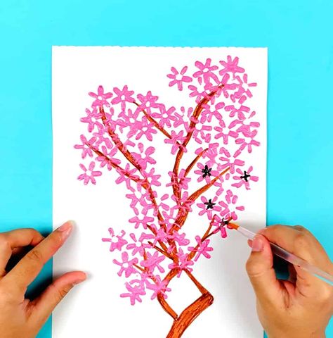 Straw Flower Painting First Grade Crafts, Kindergarden Activities, Creative Mom, Kids Crafting, Fun Arts And Crafts, Red Room, Creative Activities For Kids, Sewing Projects For Kids, Flower Artwork