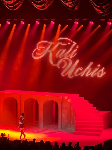 Concert Kali Uchis, Kali Uchis Wallpaper Laptop, Red Moon In Venus Kali Uchis, Kali Uchis Art, Kali Uchis Concert, Kali Uchis Red Moon, Kali Uchis Aesthetic, Kali Uchis Wallpaper, Lollapalooza Chile