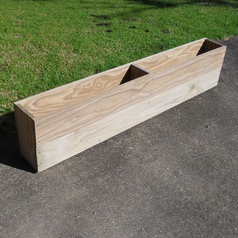 Barndo Exterior, Wooden Planter Boxes Diy, Long Planter Boxes, Backyard Dyi, Diy Cedar Planter Box, Tall Planter Boxes, Terrarium Design, Backyard Planters, Rectangular Planter Box