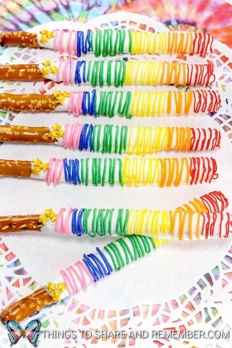 Rainbow Party Desserts, Rainbow Theme Desserts, Rainbow Color Party Ideas, Rainbow Themed Party Games, Somewhere Over The Rainbow Birthday Party, Elegant Rainbow Party, Rainbow Heart Birthday Party, Rainbow Theme Gender Reveal, Rainbow Party Snacks