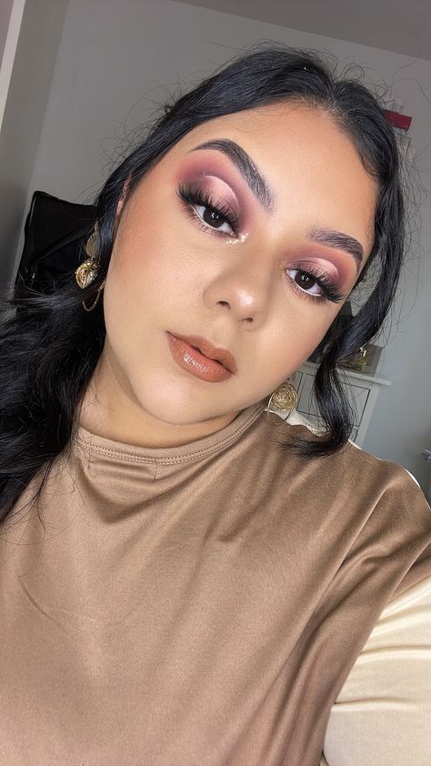 Halo Makeup Looks, Crease Cut Eyeshadow, Halo Eyeshadow Looks, Lilac Eye Makeup, Halo Cut Crease, Pink Halo Eye, Halo Makeup, Maquillaje Cut Crease, Glitter Cut Crease Eyeshadow