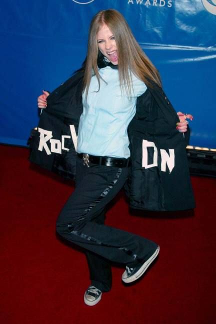 The most outrageous outfits in Grammys history: Avril Lavigne, 2003 Avril Levine, Grammy Fashion, Avril Lavigne Let Go, Grammy Outfits, Cl Instagram, Avril Lavingne, Avril Lavigne Style, Outrageous Fashion, Pick Outfits