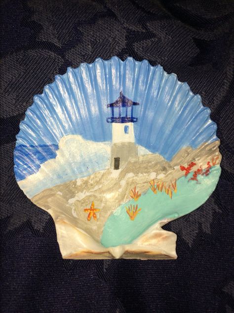 Lighthouse Scallop Shell Scallop Shell Art Ideas, Scallop Shell Painting Ideas, Scallop Shell Painting, Painted Scallop Shell, Scallop Shell Craft Ideas, Painting Seashells Ideas, Scallop Shell Art, Scallop Shell Craft, Painted Seashells