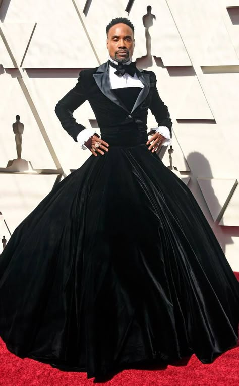 Billy Porter from The Best Oscars Dresses of All Time | E! News Best Oscar Dresses Of All Time, Oscars Dresses, Best Oscar Dresses, Red Carpet Dresses Best, Billy Porter, Oscars Red Carpet, Gender Fluid Fashion, Regina King, Oscar Dresses