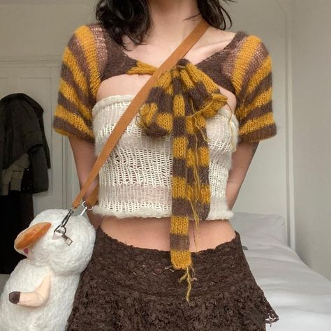 Knit Fashion Pattern, Crochet Tank Tops, Knitting Club, Knitwear Inspiration, Machine Knit, Crochet Design Pattern, Knit Projects, Knit Ideas, Crochet Winter