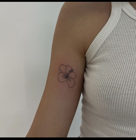 Hibiscus Tattoo Hip, Hibiscus Stick And Poke, Minimal Hibiscus Tattoo, Coconut Girl Tattoo, Minimalist Hibiscus Flower Tattoo, One Line Hibiscus Tattoo, Fine Line Hawaiian Flower Tattoo, Hawaiian Hibiscus Tattoo, Fine Line Hibiscus Tattoo