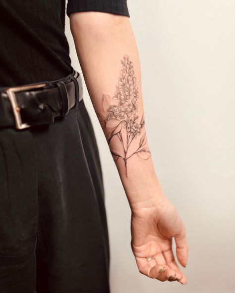 Fineline Lilac Tattoo, Stock Flower Tattoo, Fine Line Lupine Tattoo, Lilac Shoulder Tattoo, Lilac And Gooseberries Tattoo, White Lilac Tattoo, Lilac Arm Tattoo, Lilac Branch Tattoo, Lilac Tattoo Design Black And White