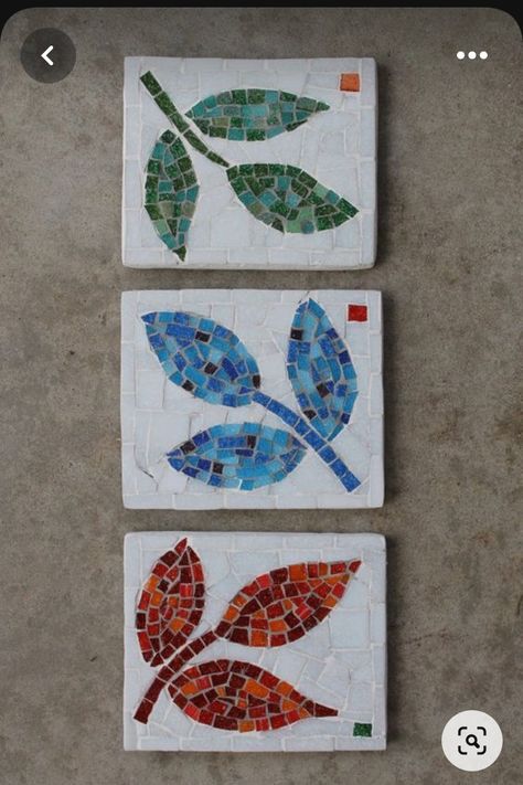 Mosaic Leaves, Art Macramé, Mosaic Pots, Mosaic Garden Art, Mosaic Art Projects, Mosaic Tile Art, Mosaic Stained, Mosaic Madness, Mosaic Flowers