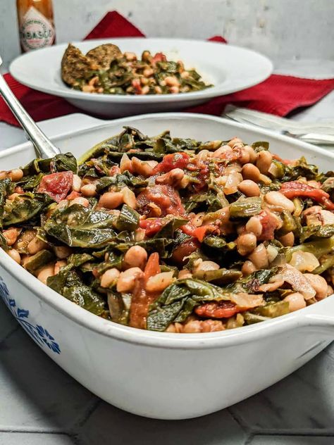 Blackeyed Pea Recipes, Greens Recipe Soul Food, Vegan Collard Greens, Cooking Soul Food, Blackeyed Peas, Collard Greens Recipe, Serve Over Rice, Pea Recipes, Green Bean Recipes