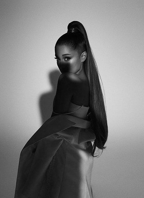 How Does Ariana Grande Break All Petite Fashion Rules so Perfectly? Ariana Grande Style, Ariana Grande Wallpaper, Ariana Grande Photoshoot, Ariana Grande Pictures, Ariana G, Dangerous Woman, Petite Fashion, Nicki Minaj, Gossip Girl