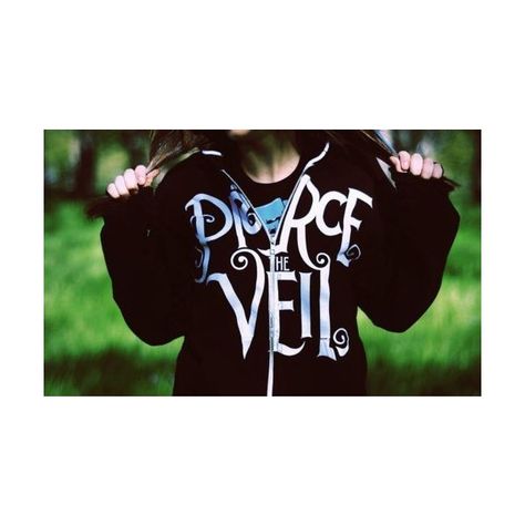 Omgg . I would die if someone got this for me ! Pierce the veil has become like my favorite(: Emo Emo, Girl Emo, Emo Love, Rad Clothes, Scene Girl, Band Outfits, Emo Girl, Rocker Girl, You Broke Me