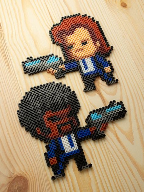 Pulp Fiction Perler Beads Melting Beads Ideas, Funny Pixel Art, 32x32 Pixel Art, Perler Bead Pokemon Patterns, Art Pulp Fiction, Hamma Beads Ideas, Pokemon Pattern, Melty Bead Patterns, Pixel Beads