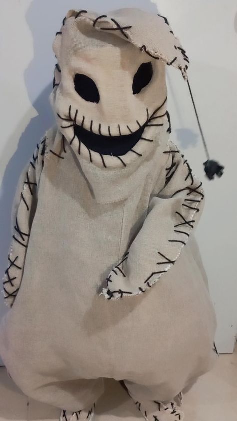 Oggie Boogie Costumes Diy, Oogie Boogie Disfraz, Diy Oogie Boogie Costume, Oogie Boogie Costume, Cute Dog Halloween Costumes, Nightmare Before Christmas Kids, Nightmare Before Christmas Costume, Christmas Hand Painted, Baby Cosplay