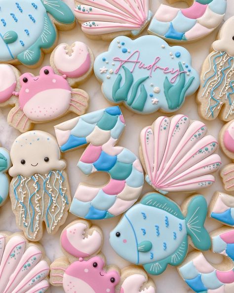 One Der The Sea Cookies, Oneder The Sea Cookies, Under The Sea Cookies Decorated, Under The Sea Birthday Cookies, Ariel Cookies, Under The Sea Cookies, Shell Cookies, Sea Cookies, Mermaid Cookies