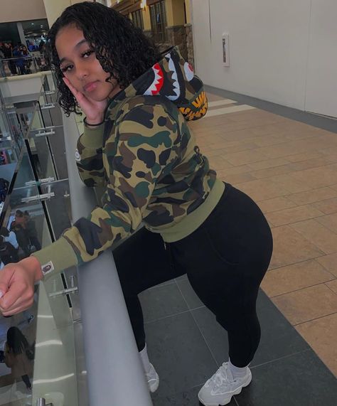 Baddie On A Budget, Be A Baddie, Bape Jacket, Women Wide Leg Pants, Bape Outfits, Streetwear Store, Wide Leg Pants Jeans, Bape Hoodie, Matching Outfits Best Friend