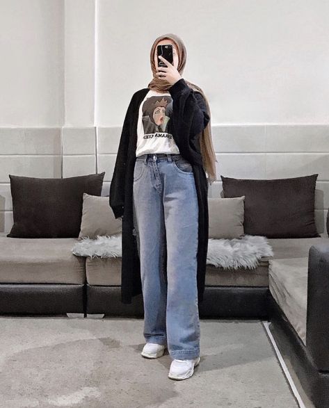 Ootd Hijab Casual Simple, Wide Pants Outfit, Wide Leg Jeans Outfits, Outfit Muslim, Outfits Muslim, Wide Leg Jeans Outfit, Wide Leg Pants Outfit, Hijab Trends, Modest Fashion Hijab