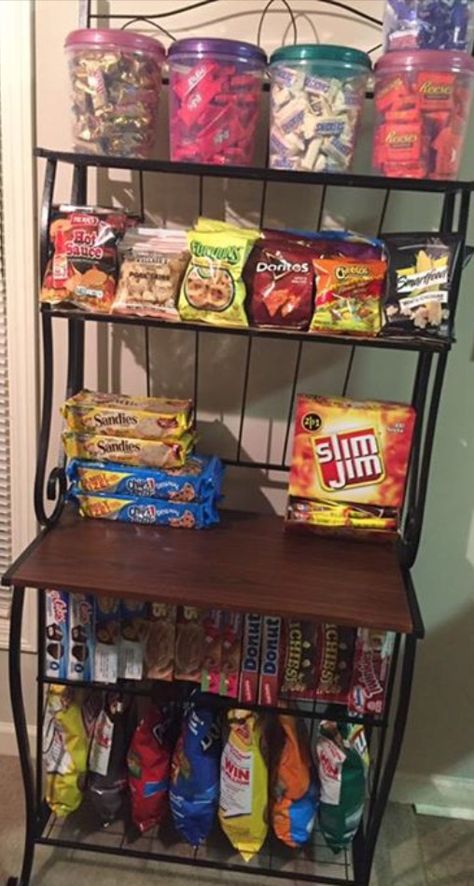 15 game Changing Snack Stations for Kids to Make Your Life Easier Dorm Room Snacks, Room Snacks, Dorm Room Food, Snack Station, Snack Stand, Lots Of Food, Snack Organizer, Sleepover Food, Dorm Room Organization