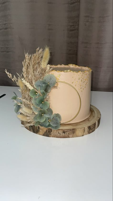 Layer Cake Mariage, Pampas Cake, Mario Birthday Cake, Elegant Cake Design, Cake Wallpaper, Cake Story, Boho Cake, Beautiful Cake Designs