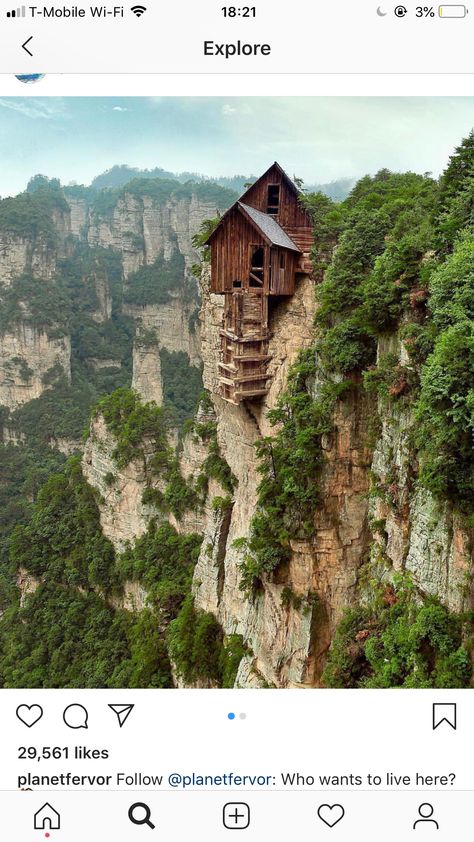 Desert Places, Abandoned House, Destination Voyage, Cabins And Cottages, Tableaux Paysage, Cabin Life, Tree Houses, Abandoned Buildings, Cabin In The Woods