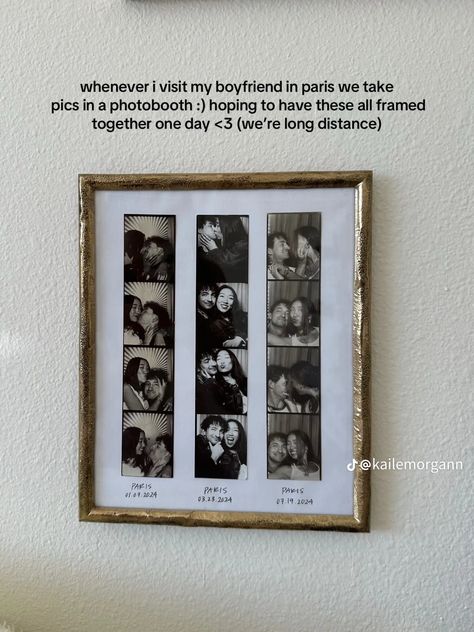 Photo Booth Picture Frames, Homemade Frames, Postcard Wall, Scrapbook Frames, Vintage Photo Booths, Memory Frame, Photobooth Pictures, Framed Photo Collage, Collage Frames