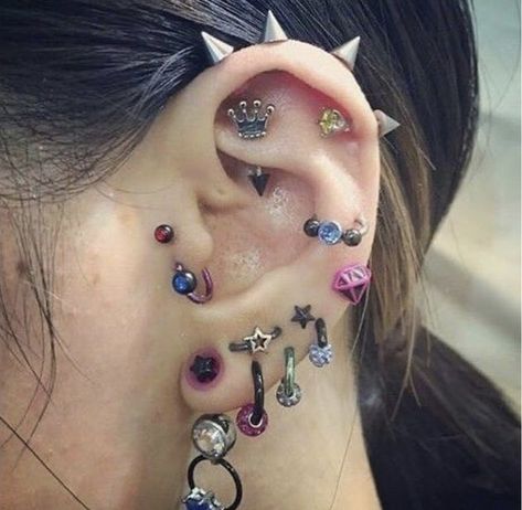 Different Piercings, Cool Ear Piercings, Pretty Ear Piercings, Face Piercings, Cool Piercings, Cute Piercings, Body Jewelry Piercing, Dope Jewelry, Body Piercings