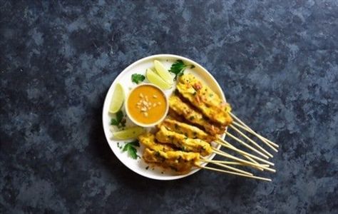 Chicken Satay Skewers, Satay Chicken, Lean And Green Meals, Chicken Satay, Chicken Kebabs, Best Side Dishes, Low Carb Chicken, Kebabs, Peanut Sauce