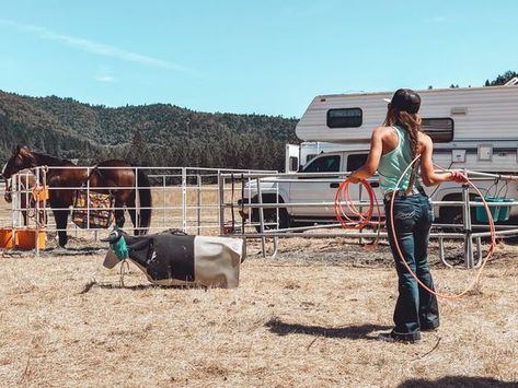 Breakaway Roper Aesthetic, Breakaway Roping Aesthetic, Rodeo Aesthetic, Breakaway Roping, Western Aesthetic Wallpaper, Roping Horse, Real Cowgirl, Team Roper, Cowboy Photography